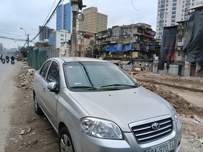 Hàng hiếm mặt đường đê la thành ba đình . 1