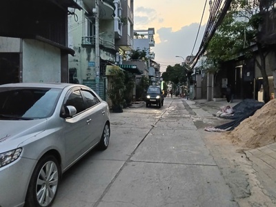 Mặt tiền kd đ số 4 sau lưng trường kim đồng tân phú đường 7m thông 80m2 ,4 tầng-5 tỷ 8 0