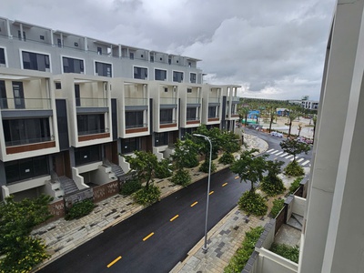 Nhà phố Mũi Né Summer Land - Giá ngộp 3.8 tỷ - 01 căn duy nhất 1