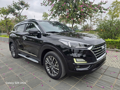 HUYNDAI tucson 2.0D máy Dầu  sản xuất 2021 ODO 9 VẠN KM   ZIN 4