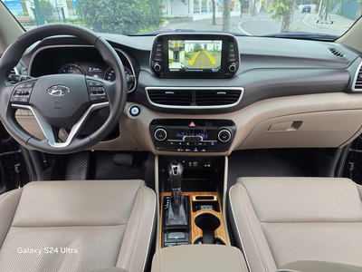 HUYNDAI tucson 2.0D máy Dầu  sản xuất 2021 ODO 9 VẠN KM   ZIN 10