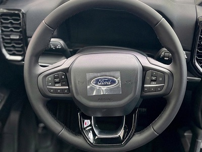 FORD EVEREST  Xe sẵn showroom - đầy đủ màu sắc giao ngay 7