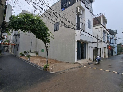 Chính chủ bán nhanh nhà 3 tầng mới xây - đầy đủ nội thất - view công viên, cầu thăng long 0