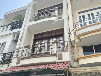 8.8 tỷ oto trong nhà hẻm 6m âu dương lân p3q8 0