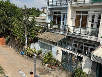 Bán biêt thư đông thạnh hóc môn 6.8 x15 giá 6,2 tỷ 0