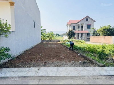 Tôi cần bán mảnh đất 100m2 full thổ cư tại trung tâm hoà lạc gần metro 5 1