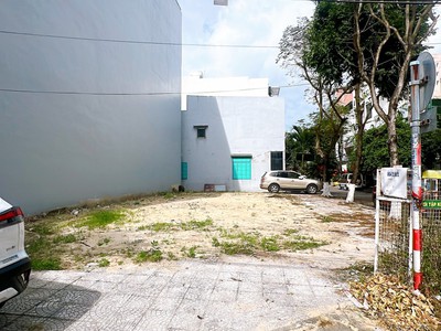 Bán lô góc 2 mặt tiền lý đạo thành 162m2 ngang 8,5m giá 17,9 tỷ 0