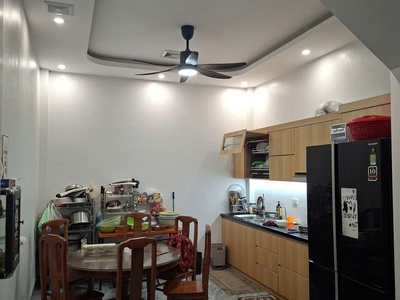 Chính chủ bán nhanh nhà 3 tầng mới xây - đầy đủ nội thất - view công viên, cầu thăng long 3