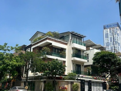 Bán nhà phố hoàng quốc việt - 121m 5 tầng lô góc hai mặt tiền ô tô vỉa hè an sinh kết hợp văn phòng 0