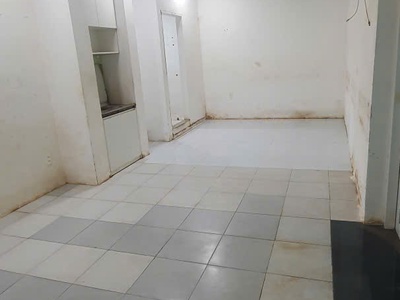 Cho thuê văn phòng làm việc rộng hơn 100m    không gian yên tĩnh, view sân vườn 2