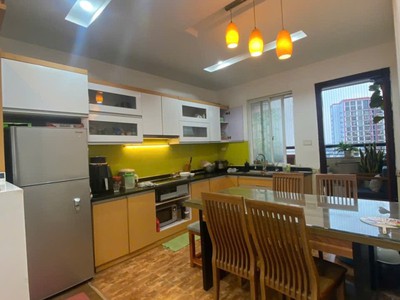 Chung cư học viện hậu cần ngọc thụy long biên tầng cao view đẹp 2 ngủ riêng biệt diện tích 4