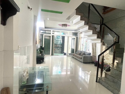 Nhà 2 tầng kiên cố  vị trí tiện ích   phường vạn thạnh cũ  nay là phường nha trang 1