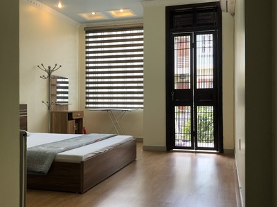 Cho thuê nhà khu phân lô Văn Cao, DT: 90m2, 5 p.ngủ khép kín. 3