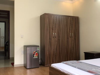 Cho thuê nhà khu phân lô Văn Cao, DT: 90m2, 5 p.ngủ khép kín. 4