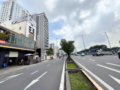 Bán nhà 2 tầng mtkd đ.võ văn kiệt, quận 1 - ngang 4m 23m - chỉ 29,5t - chính chủ    lh giang giang: 2