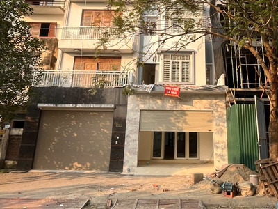 Cho thuê nhà 100m2 x 4 tầng - vỉa hè rộng- mới đẹp 0