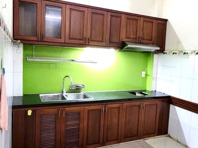 Nhà mt đ.số- xe hơi đậu cửa- dân cư hiện hữu- lưu thông khánh hội- bến vân đồn- hoàng diệu. 4