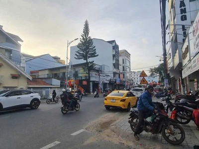 Bán lô đất 119m2 sổ riêng xây dựng mặt tiền hẻm phan đình phùng phường 2 đà lạt giá 9.9 tỷ 3