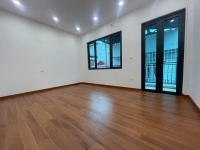 Nhà dân xây cực hiếm chợ may 10 oto con vào nhà dt 50m - mt 5m chẵn 10 tỷ 2