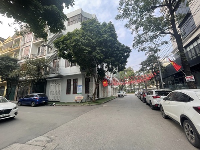 Lô góc, 2 mặt đường khu đô thị đại kim - nguyễn cảnh dị. dt 99m2. mt chính 6.6m. giá tốt 330 3