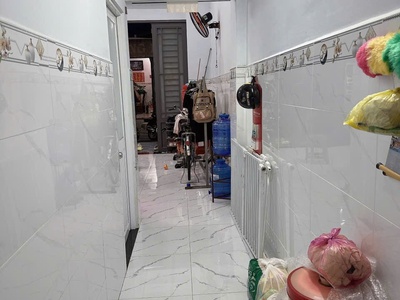 Lê văn quới khu vip nhà lầu-ngay ngã tư 4 xã hẻm xe hơi đỗ cửa 56m2,2tầng 5 tỷ 2