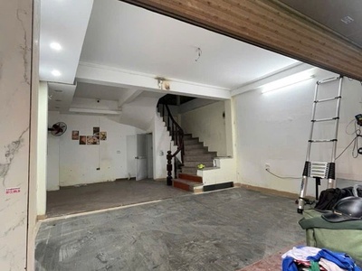 Lạc long quân 35m x5 tầng 10 tỷ,ngõ ô tô,kinh doanh,thông các ngả 3