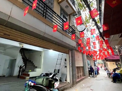 Lạc long quân 35m x5 tầng 10 tỷ,ngõ ô tô,kinh doanh,thông các ngả 0