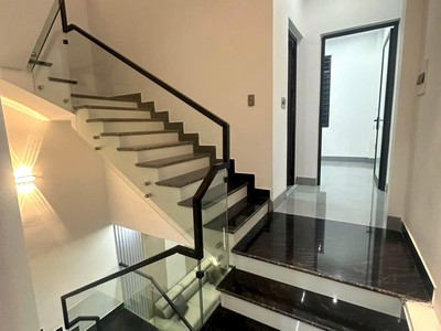 Bán căn nhà 3 tầng ngõ phố Bình Lộc, ph Tân Bình, TP HD, 48.4m2, mt 4.6m, 3 ngủ, 3 vs, ngõ oto 3