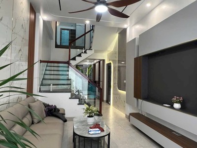 Bán nhà 3 tầng ngõ phố Nguyễn Đình Chiểu, ph Ngọc Châu, TP HD, 40.5m2, 3 ngủ, gần đường 2