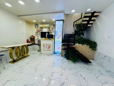 Mặt Phố Hàn Thuyên Mặt Tiền 12M 275M2 135 Tỷ Vỉa hè rộng 2