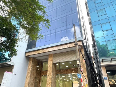 Cho thuê Tòa Văn Phòng VIP 10 Tầng Xây Mới Mặt Phố Hoàng Ngân. Vị Trí Lô Góc. DT 360m2. MT 12m 0