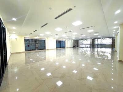 Cho thuê Tòa Văn Phòng VIP 10 Tầng Xây Mới Mặt Phố Hoàng Ngân. Vị Trí Lô Góc. DT 360m2. MT 12m 8