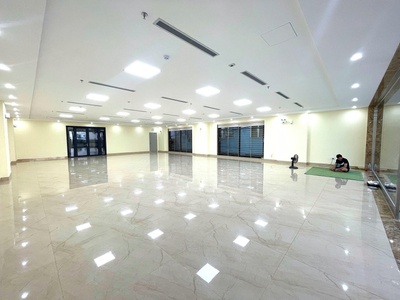 Cho thuê Tòa Văn Phòng VIP 10 Tầng Xây Mới Mặt Phố Hoàng Ngân. Vị Trí Lô Góc. DT 360m2. MT 12m 9