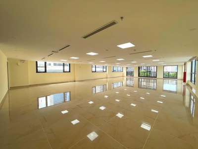 Cho thuê Tòa Văn Phòng VIP 10 Tầng Xây Mới Mặt Phố Hoàng Ngân. Vị Trí Lô Góc. DT 360m2. MT 12m 17