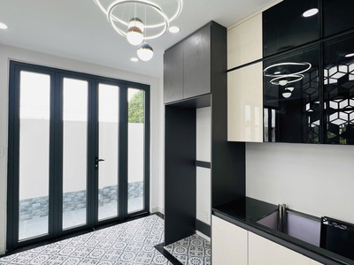 Cơ Hội Sở Hữu Nhà Phố Vườn Ngay Sát Chợ Cần Đước 5