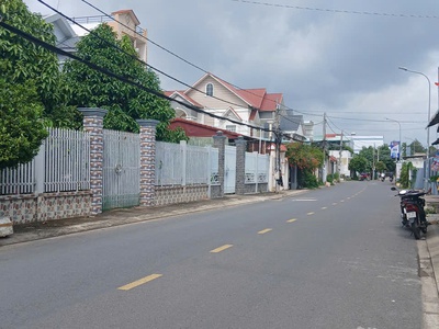 Căn NHÀ MỚI Hẻm xe hơi. Trần Ngọc Giải P.6 .Mỹ Tho.  P.Thới Sơn 1