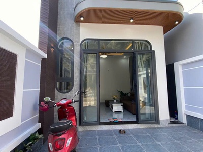 NHÀ MỚI có Sân đậu Ô TÔ. Ngay sát đường nhựa Huyện 90C, P. Đạo Thạnh. 1