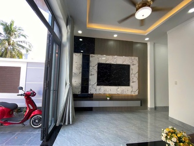 NHÀ MỚI có Sân đậu Ô TÔ. Ngay sát đường nhựa Huyện 90C, P. Đạo Thạnh. 3