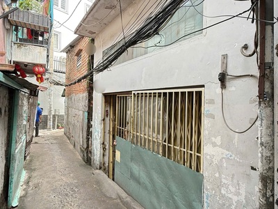 Nhà cấp 4 trệt, lầu, nở hậu hẻm làng ốc dương bá trạc p1q8. giá 3,58 tỷ bớt lộc 0