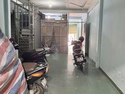 Bán nhà mặt phố lạc long quân, tân bình: 140m2, 4 tầng, 6pn, vị trí vàng kinh doanh, sổ hồng chính 1