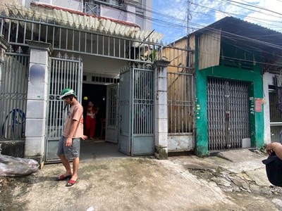 Bán nhà tân thới nhất 8 q12    8 x19     trêt lầu 10 tỷ 0