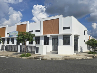 Nhà phố sổ sẵn liền kề bệnh viện quốc tế giá chỉ 2,1 tỷ 3