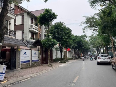 Bán gấp biệt thự đơn lập phố thọ tháp kđt dịch vọng , quận cầu giấy 1