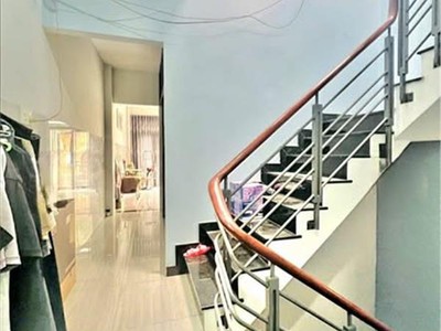 Nhà mt đường nguyễn bá tòng, phường 11 quận tân bình cũ. 1