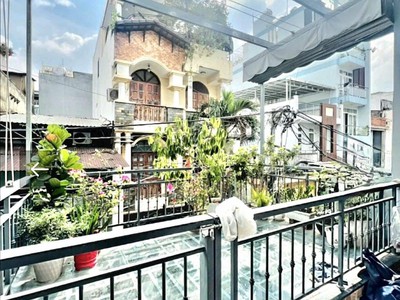 Nhà mt đường nguyễn bá tòng, phường 11 quận tân bình cũ. 0