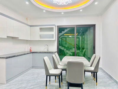 Bán nhà 4 tầng độc lập có sân cổng rộng   trung tâm phố văn cao, hải phòng 1