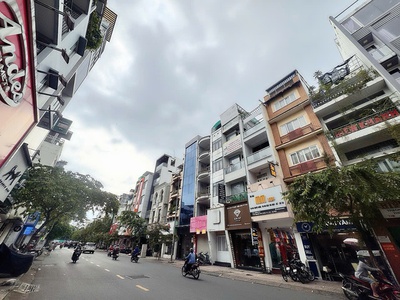 Chính chủ bán nhà 6 tầng mtkd đoạn 2 chiều đ.nguyễn đình chiểu, q.3 - sổ nở hậu vuông ngang 5m 16m 2