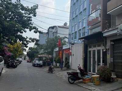 Bán đất tặng nhà mt đường số tân thuận, q7 1