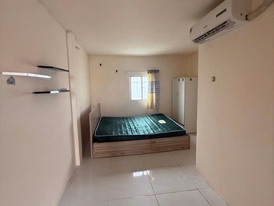 Bán đất tặng nhà mt đường số tân thuận, q7 2