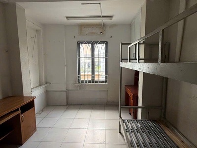 Bán đất tặng nhà mt đường số tân thuận, q7 3